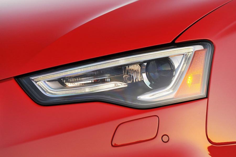 Детали экстерьера Audi RS5 Coupe 2012 года  (NA) (фото 58 из 104)